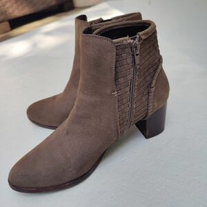 Jack Rogers Deborah Bootie Dark Brown Suede Size 7M, EUC
